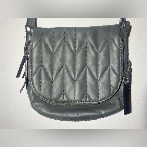 Quilted Crossbody Bag - Picture 4 of 8